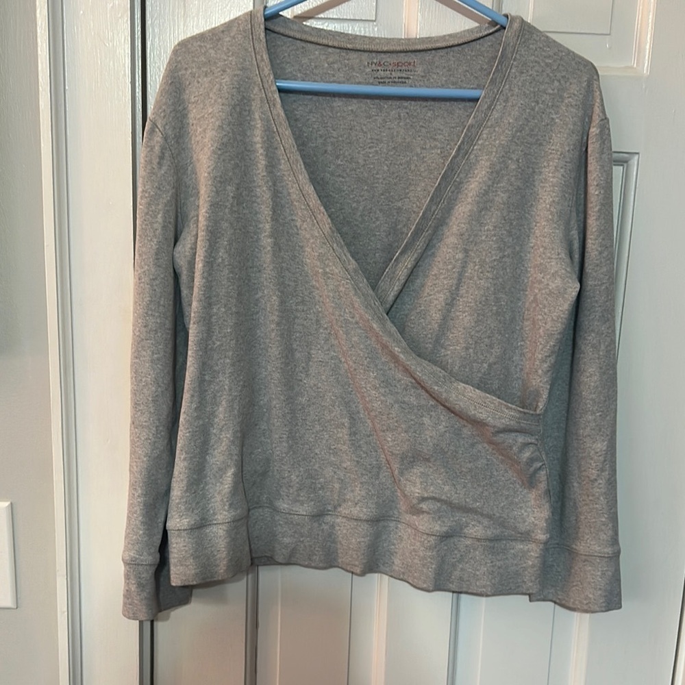 NY&C sport sweatshirt size large